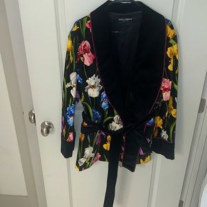 Gorgeous Dolce & Gabbana
Velvet Smoking Jacket